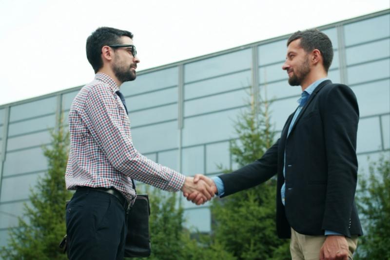 Why Your Financial Team Should Work Together